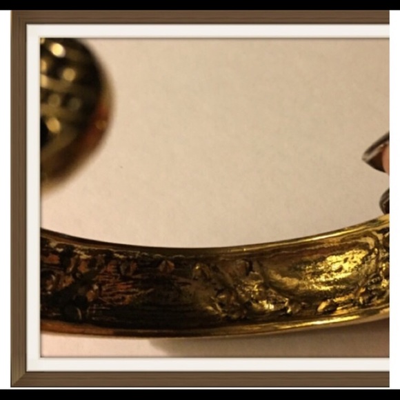 😎Black/Gold Plated Cuff Bracelet - Picture 7 of 7